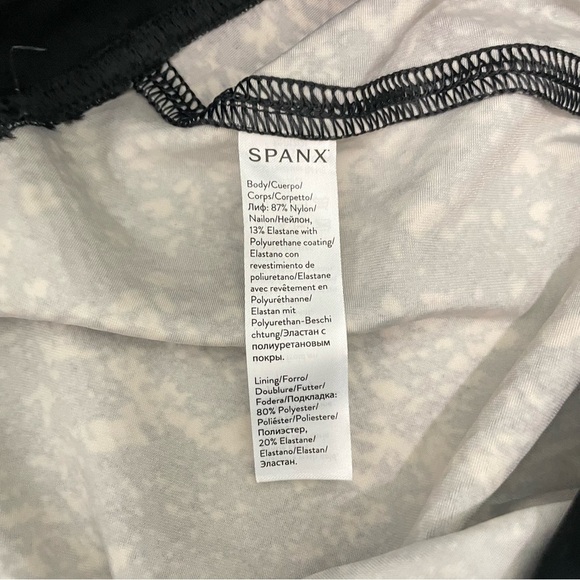 Spanx Leggings Womens Medium Faux Leather Snake Shine Grey Pants Athletic - Picture 7 of 8